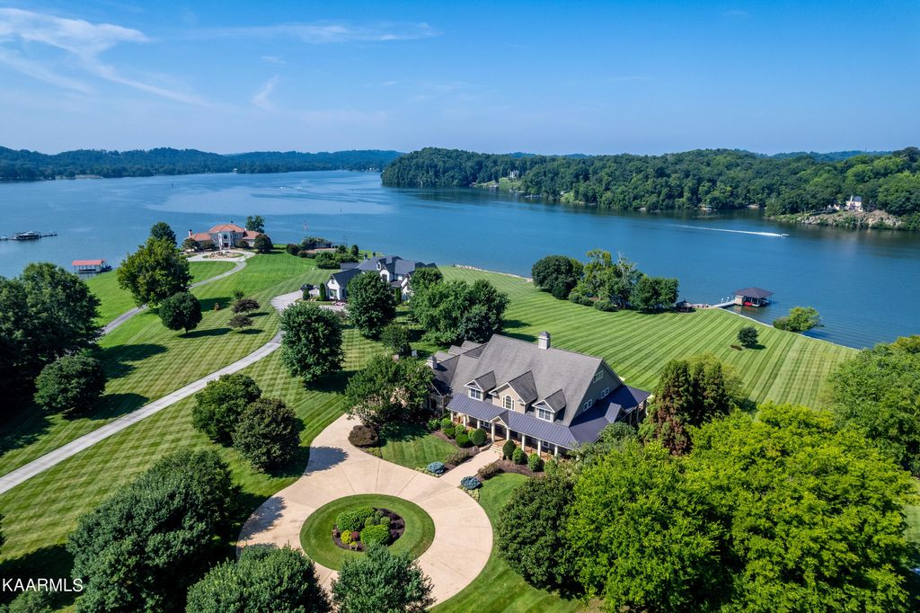 Photo of 3807 Jackson Bend Drive, Louisville, TN 37777 (MLS # 1234921)