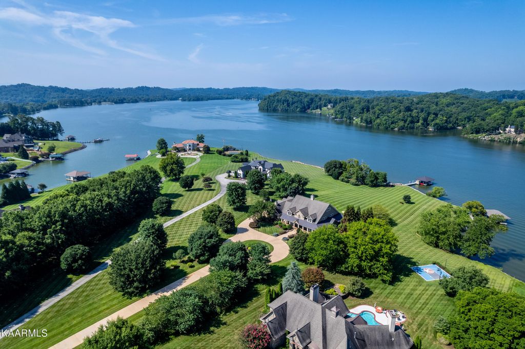 Photo of 3807 Jackson Bend Drive, Louisville, TN 37777 (MLS # 1234921)