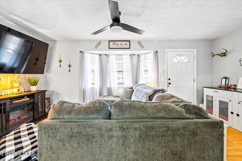 Tiny photo for 206 E Maple St, Caryville, TN 37714 (MLS # 1332567)