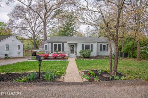 Tiny photo for 2421 N Park Blvd, Knoxville, TN 37917 (MLS # 1339908)