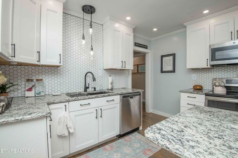Tiny photo for 2421 N Park Blvd, Knoxville, TN 37917 (MLS # 1339908)