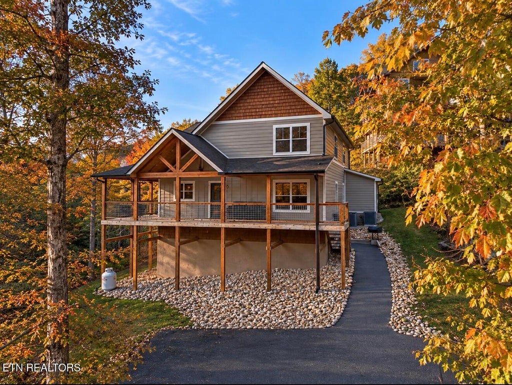 Photo of 3831 Revetta Circle, Sevierville, TN 37862 (MLS # 1360007)