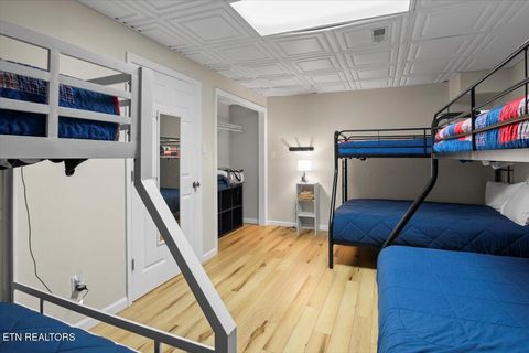 Tiny photo for 824 Deerfield Way, LaFollette, TN 37766 (MLS # 1336134)