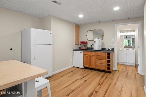 Tiny photo for 824 Deerfield Way, LaFollette, TN 37766 (MLS # 1336134)