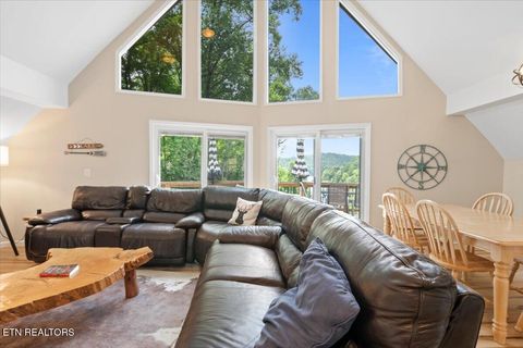 Tiny photo for 824 Deerfield Way, LaFollette, TN 37766 (MLS # 1336134)