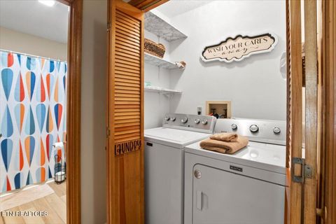 Tiny photo for 824 Deerfield Way, LaFollette, TN 37766 (MLS # 1336134)