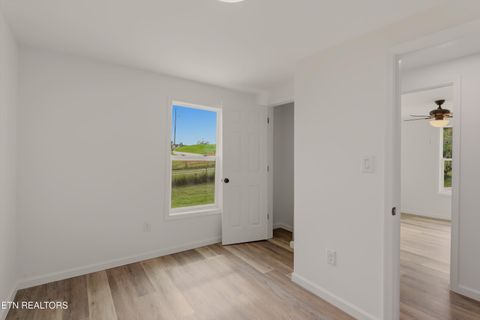 Tiny photo for 477 Marlow Circle, Clinton, TN 37716 (MLS # 1348284)
