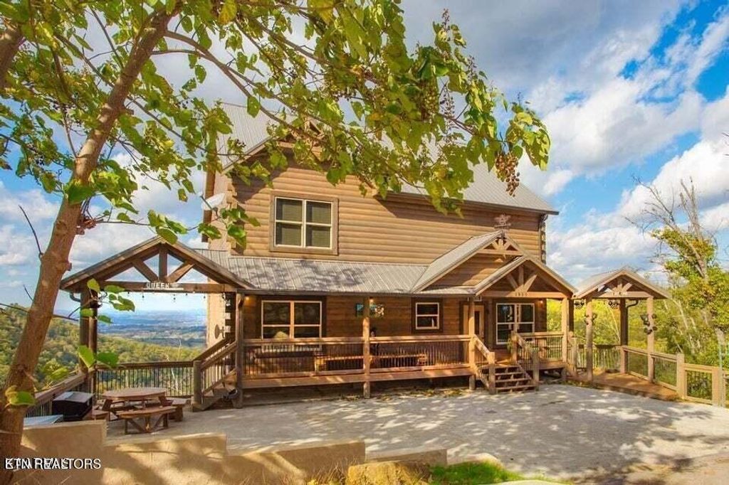 Photo of 1860 Billard Way, Sevierville, TN 37876 (MLS # 1317531)