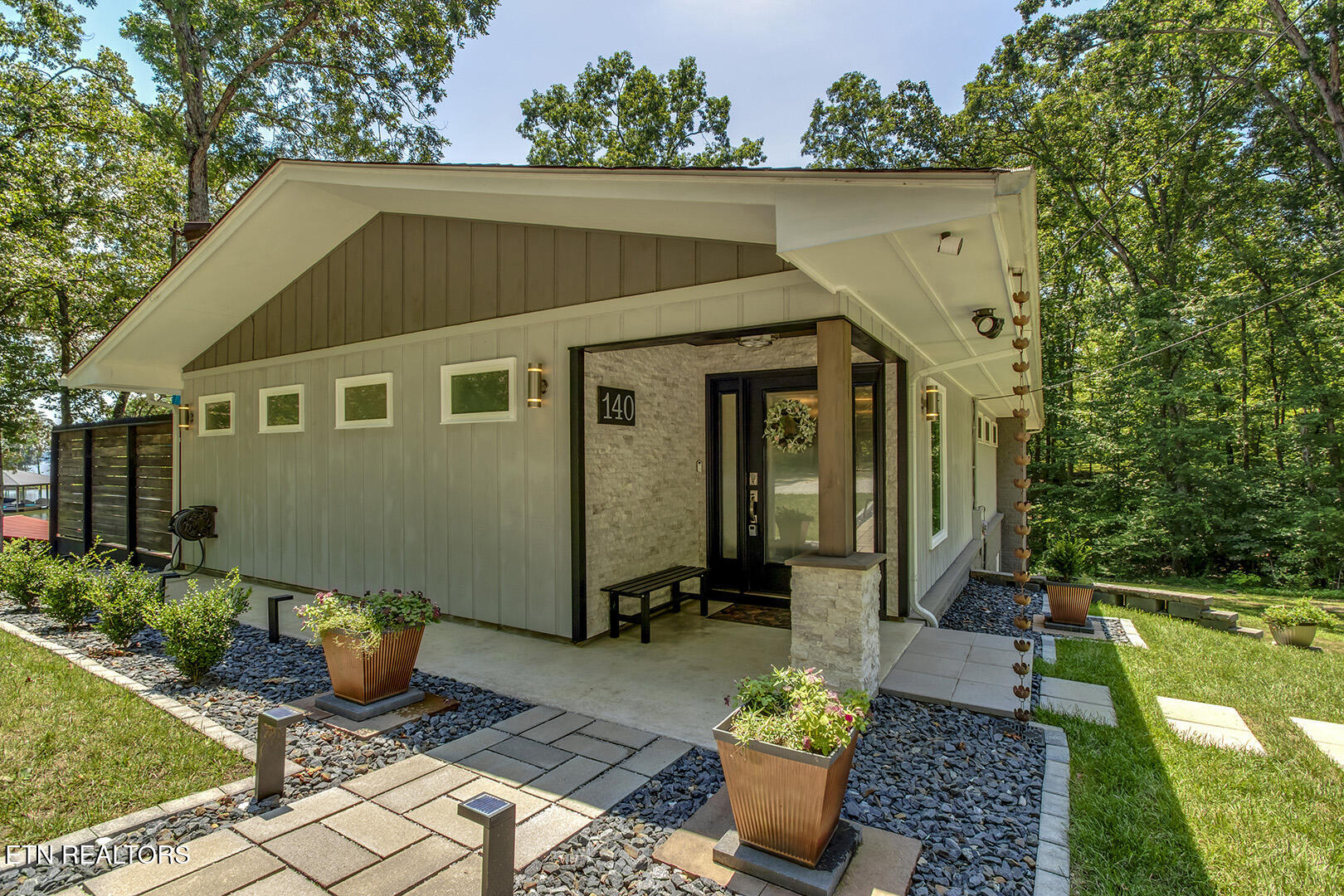 140 Emerald Cove Rd