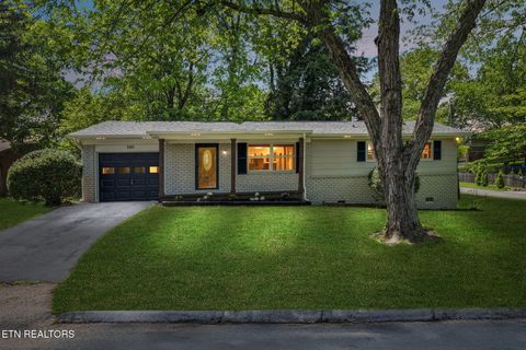 1301 SW Burton Rd, Knoxville, TN 37919 - MLS#: 1298727