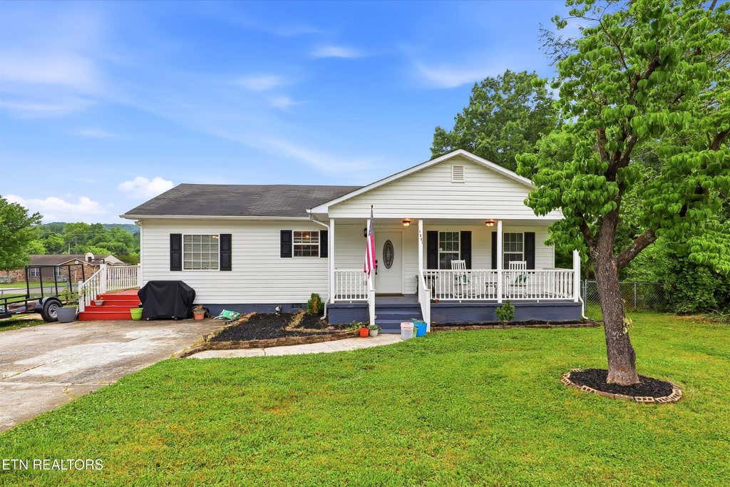 Photo of 1001 Vivian Ave, Rocky Top, TN 37769 (MLS # 1342242)