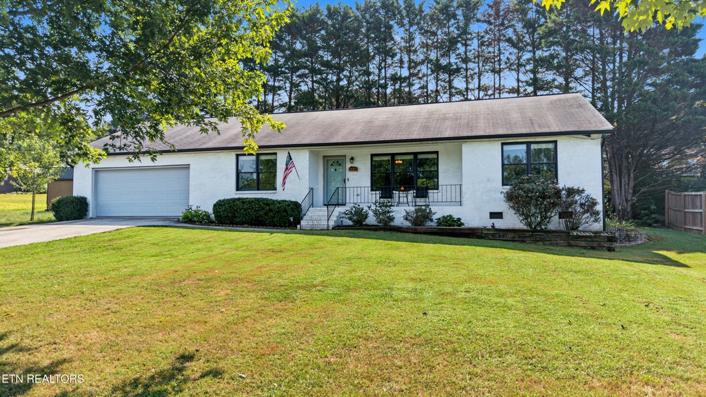 Photo of 4208 Ingrid Drive, Maryville, TN 37801 (MLS # 1354844)