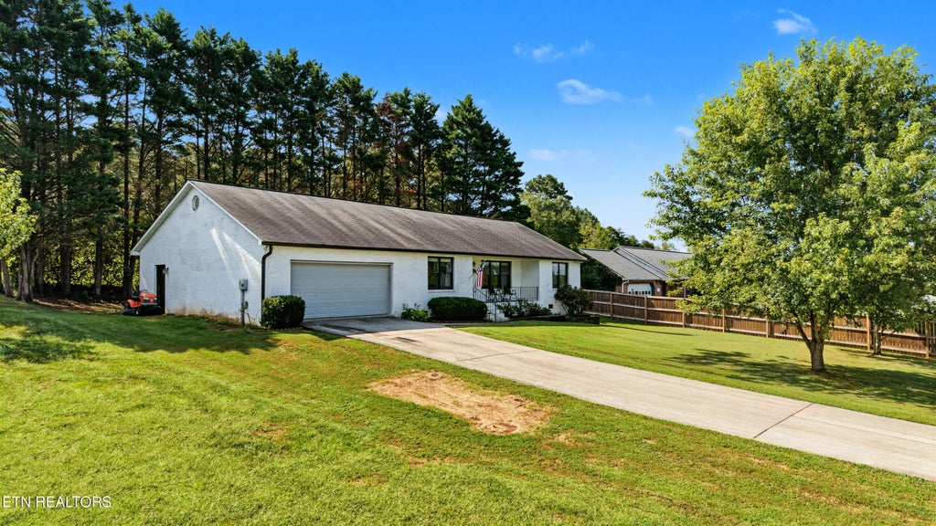 Photo of 4208 Ingrid Drive, Maryville, TN 37801 (MLS # 1354844)