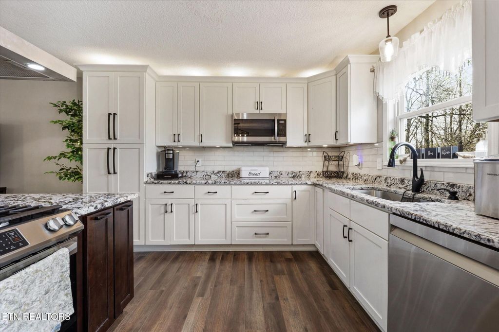Photo of 305 Dan Circle, Rockwood, TN 37854 (MLS # 1334999)