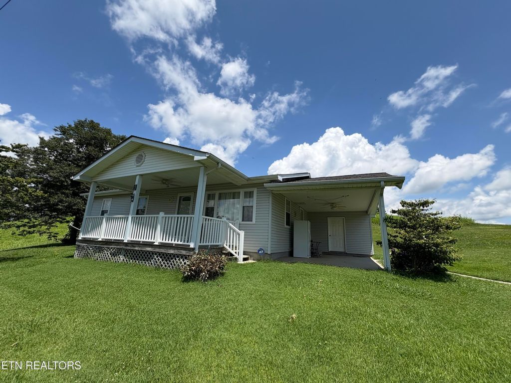 Photo of 1370 Raven Hill Rd, Tazewell, TN 37879 (MLS # 1307710)