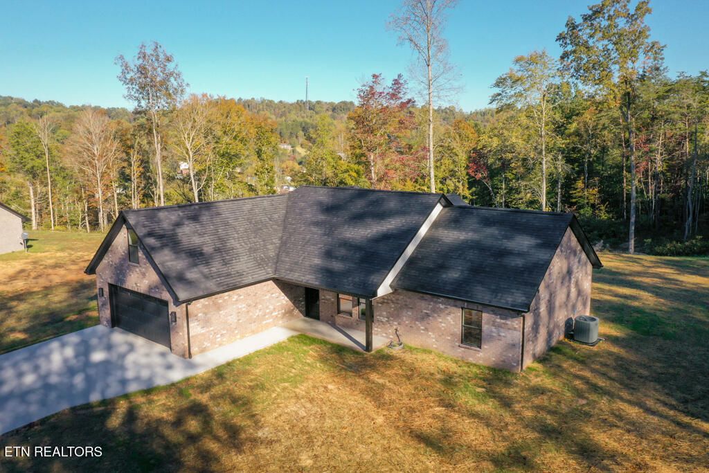 Photo of 130 Hidden Timber Drive, Maynardville, TN 37807 (MLS # 1283843)