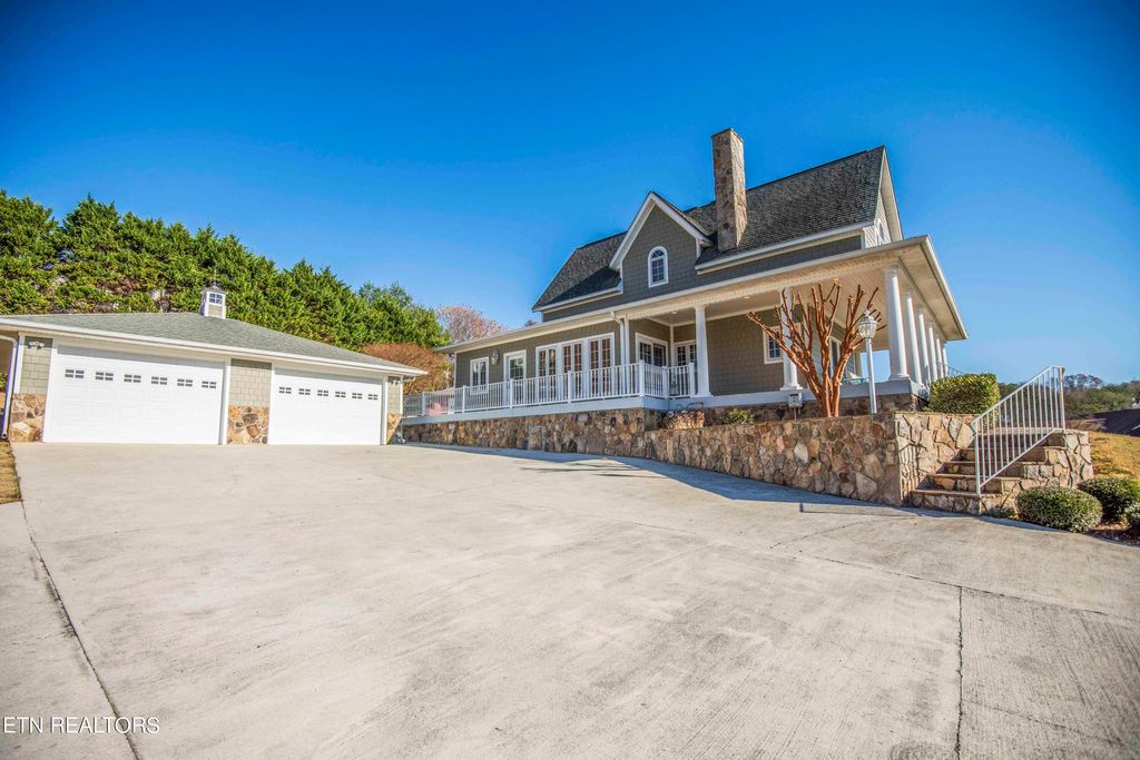 Photo of 135 Southcove Drive, Greenback, TN 37742 (MLS # 1247136)