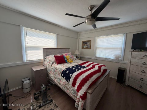 Tiny photo for 102 Victoria Rd, Oak Ridge, TN 37830 (MLS # 1354795)