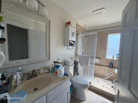 Tiny photo for 102 Victoria Rd, Oak Ridge, TN 37830 (MLS # 1354795)