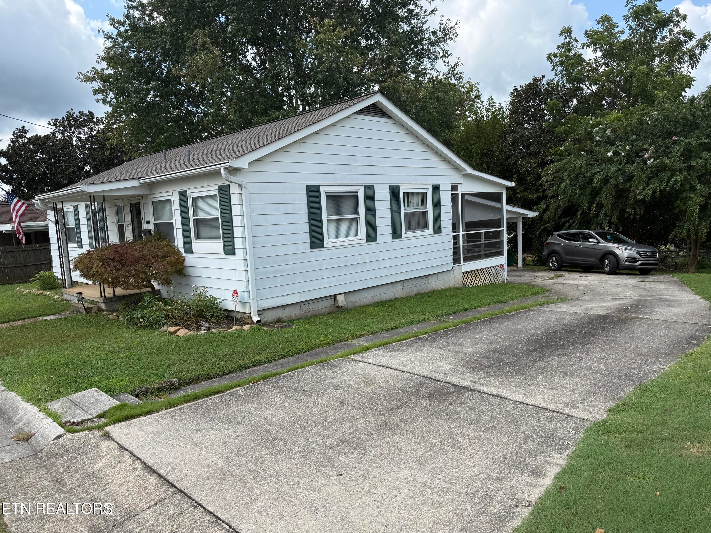 102 Victoria Rd