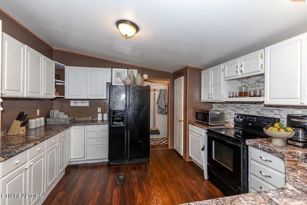 Photo of 1248 Mountain View Circle, Maryville, TN 37801 (MLS # 1343185)
