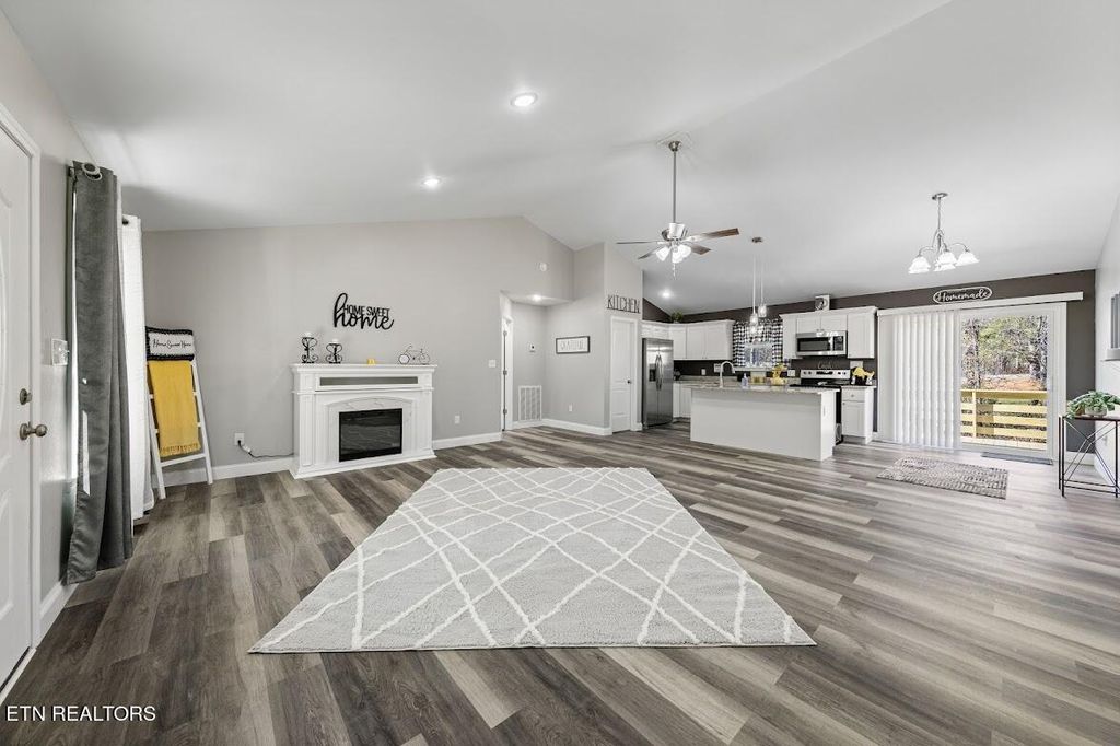 Photo of 162 Matt Edmond Road Rd, Wartburg, TN 37887 (MLS # 1245662)