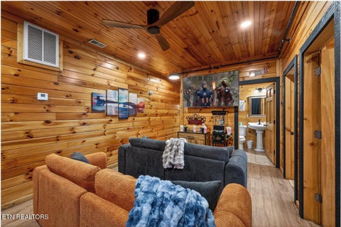 Tiny photo for 734 Heiden Drive, Gatlinburg, TN 37738 (MLS # 1355629)