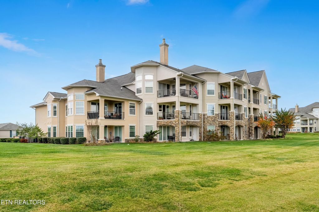 Photo of 545 Rarity Bay Pkwy #206, Vonore, TN 37885 (MLS # 1302119)