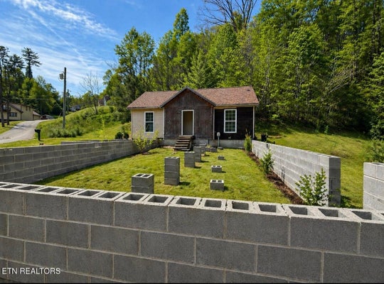 630 COUNTRY ESTATES RD, BAXTER, KY 40806 - Image a20f216c7e2dbf2eb2aec5ea1f4f4dc0/1357663362