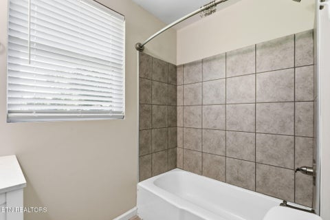 Tiny photo for 197 Manhattan Ave, Oak Ridge, TN 37830 (MLS # 1353145)
