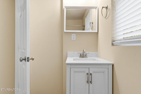 Tiny photo for 197 Manhattan Ave, Oak Ridge, TN 37830 (MLS # 1353145)