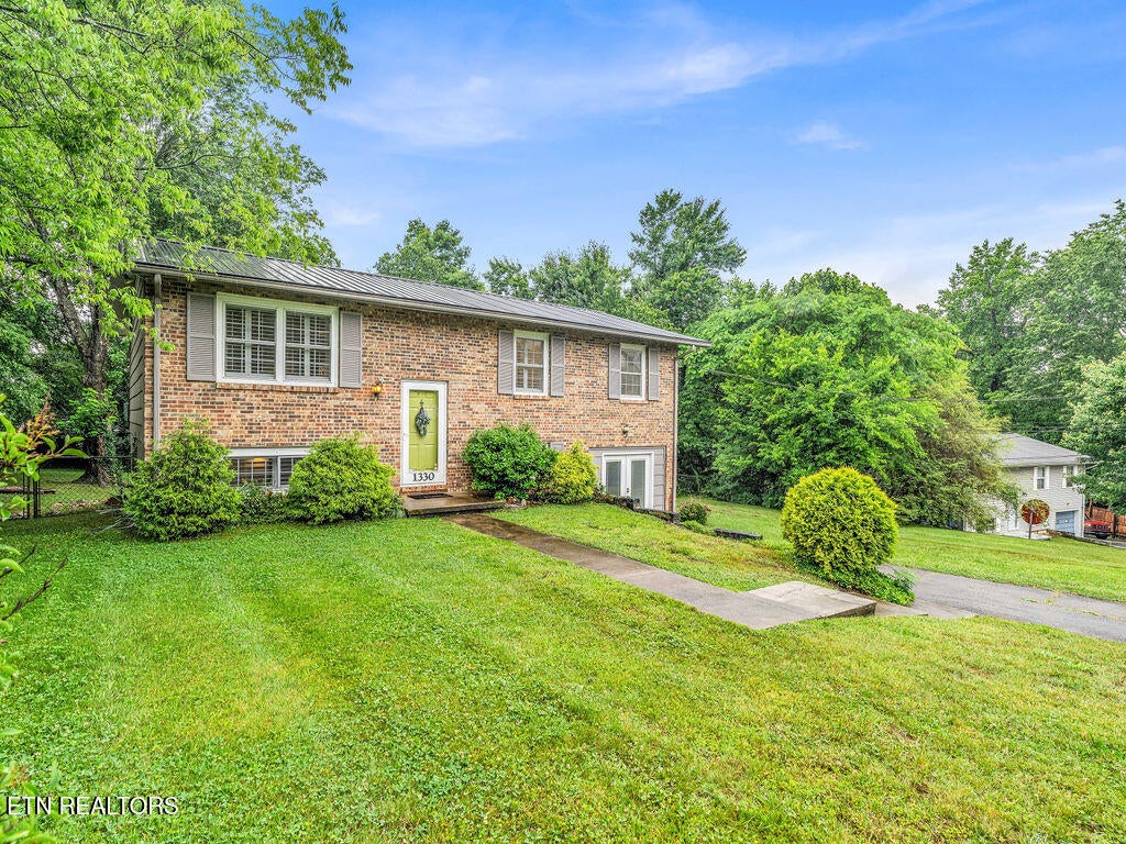 1330 Scotsbury Circle