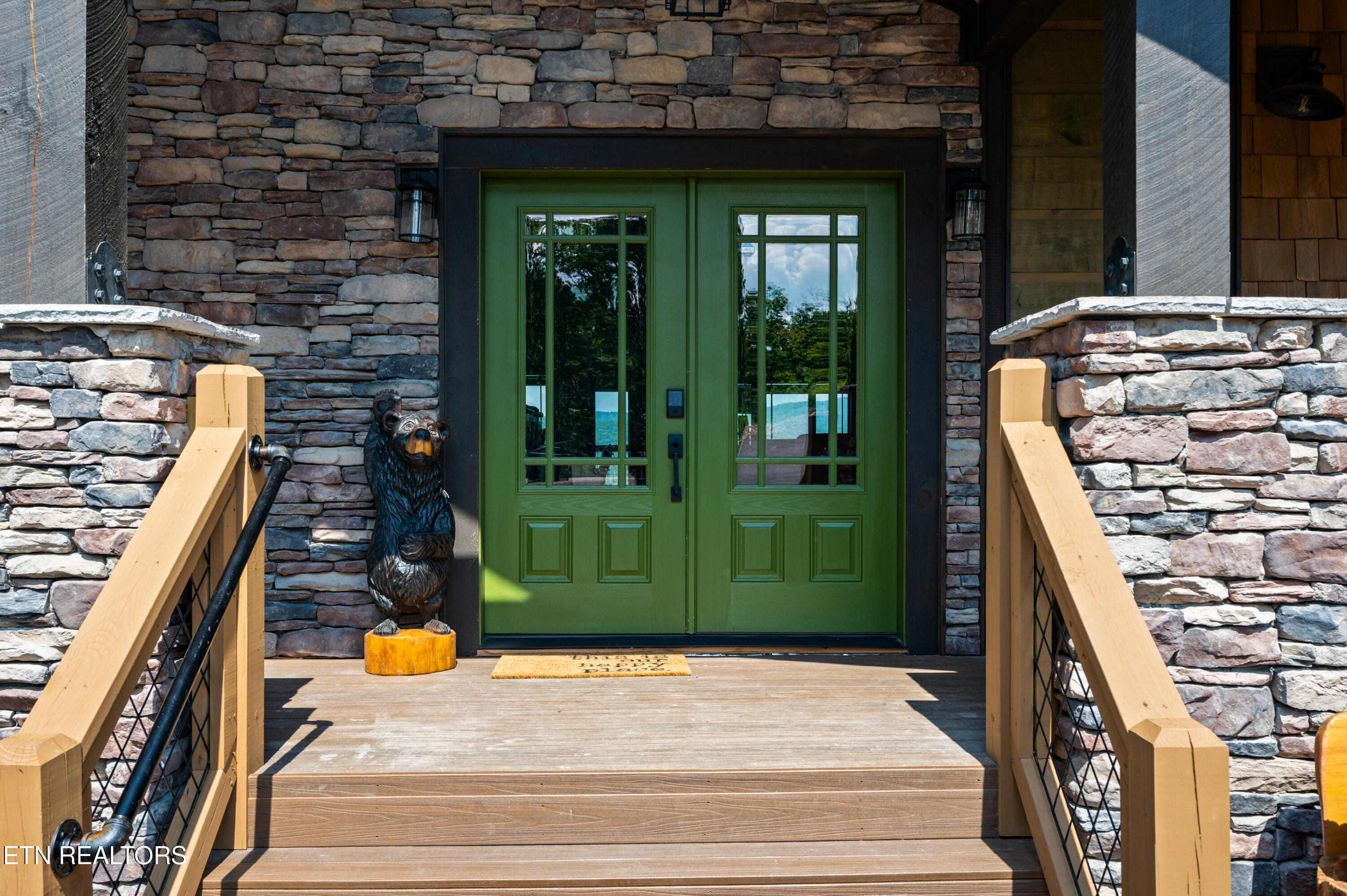 2534 Mountain Holly Way