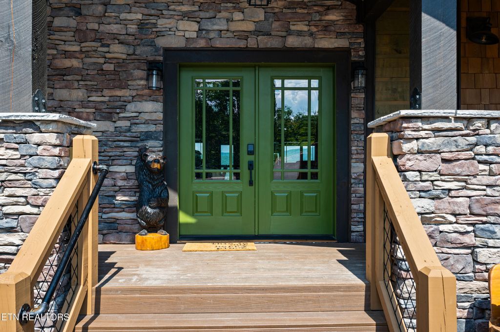 Photo of 2534 Mountain Holly Way, Sevierville, TN 37862 (MLS # 1319844)