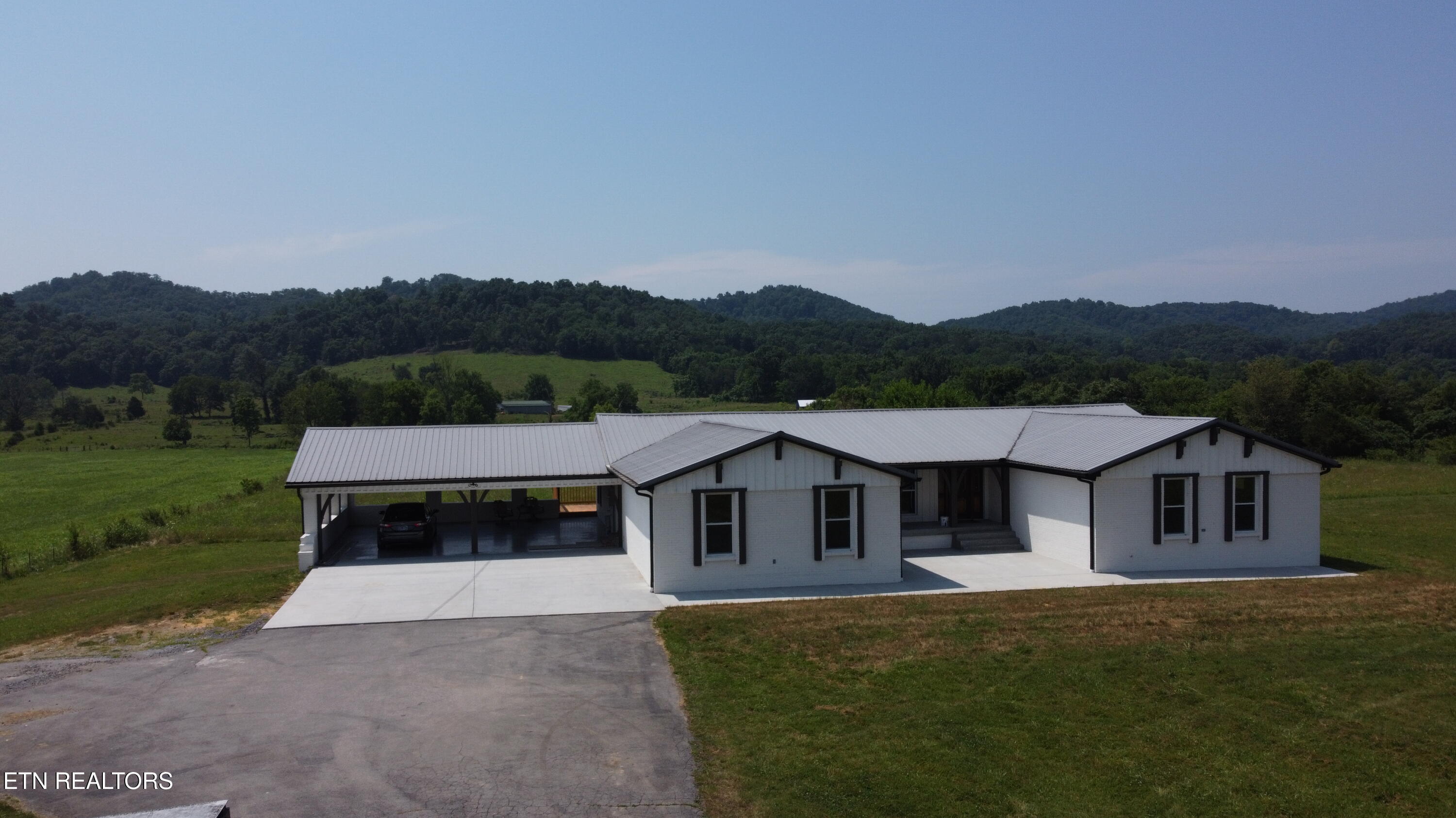 2900 Highway 11W S