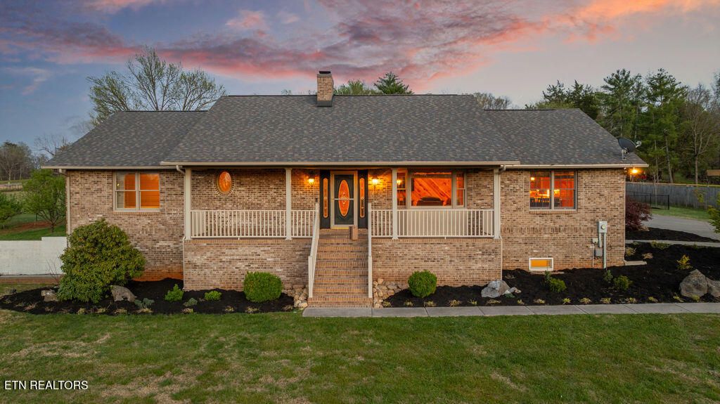 Photo of 2522 Montvale Rd, Maryville, TN 37803 (MLS # 1335190)