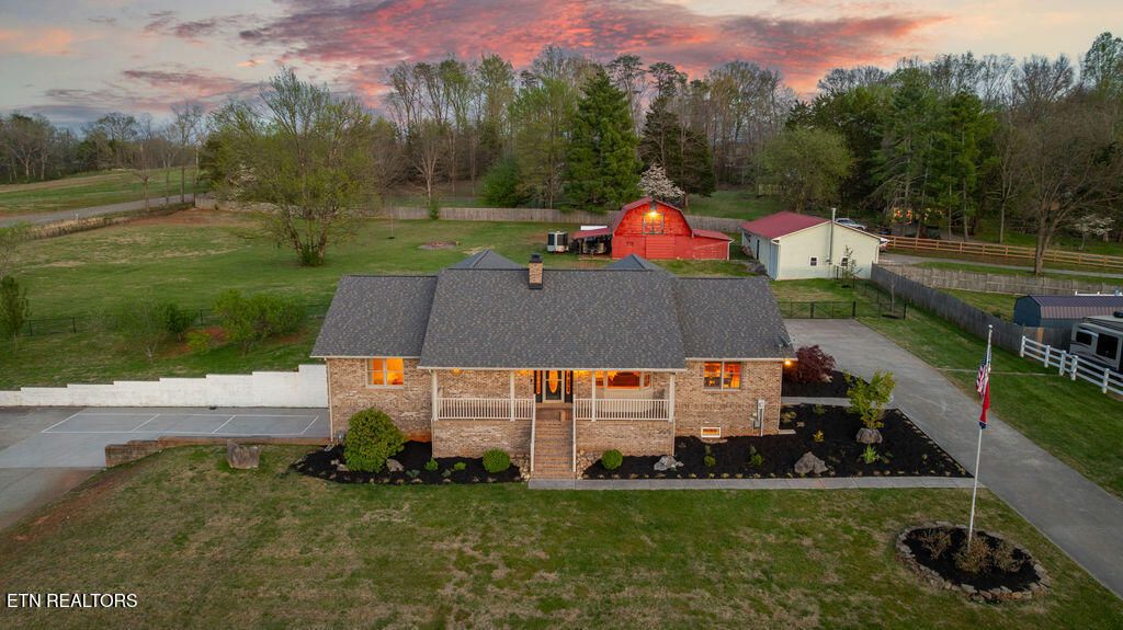 Photo of 2522 Montvale Rd, Maryville, TN 37803 (MLS # 1335190)