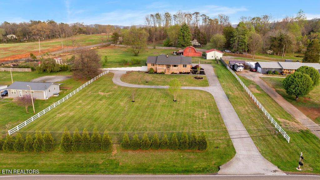 Photo of 2522 Montvale Rd, Maryville, TN 37803 (MLS # 1335190)