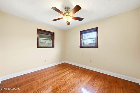 Tiny photo for 2515 Lakeshore Rd, Bean Station, TN 37708 (MLS # 1323715)