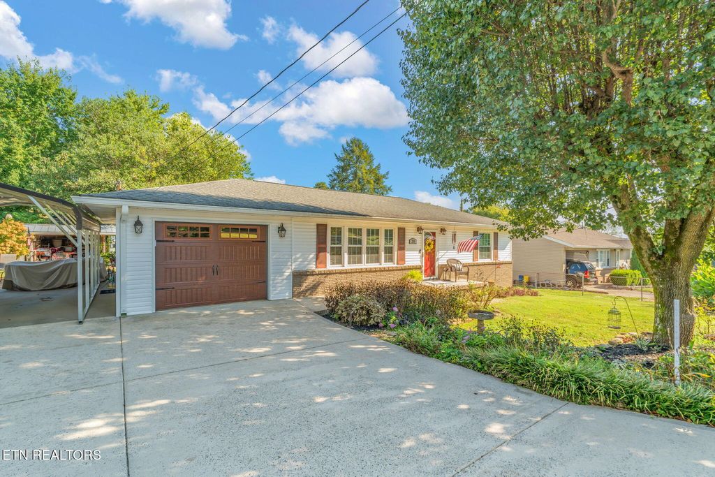 Photo of 20 Webster Court, Loudon, TN 37774 (MLS # 1316141)