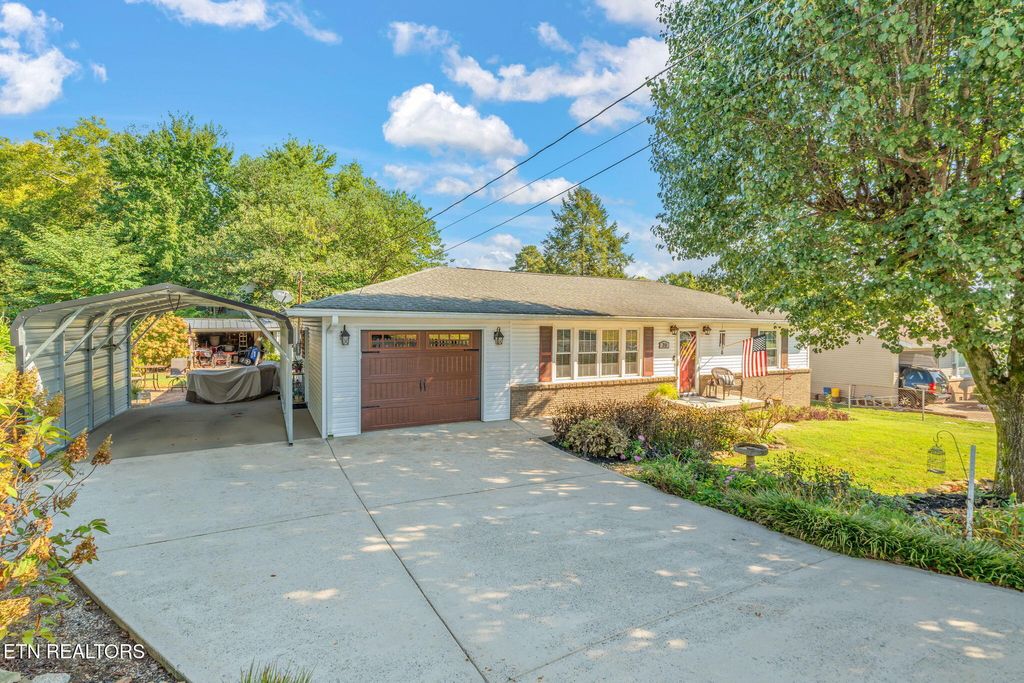 Photo of 20 Webster Court, Loudon, TN 37774 (MLS # 1316141)