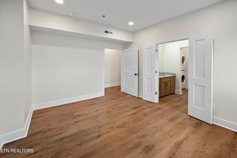 Tiny photo for 131 W Anderson Ave #201, Knoxville, TN 37917 (MLS # 1327029)