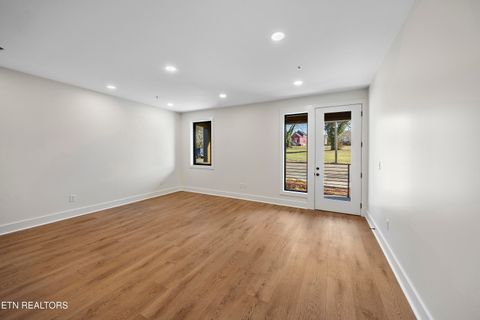 Tiny photo for 131 W Anderson Ave #201, Knoxville, TN 37917 (MLS # 1327029)