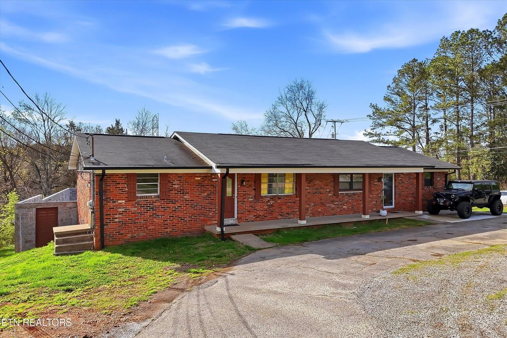 Photo of 8732 Gleason Drive, Knoxville, TN 37923 (MLS # 1333228)