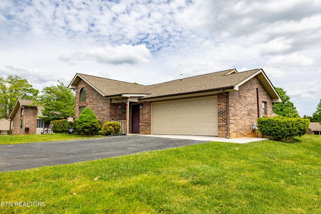 Photo of 1148 Fielding Drive, Maryville, TN 37804 (MLS # 1337211)