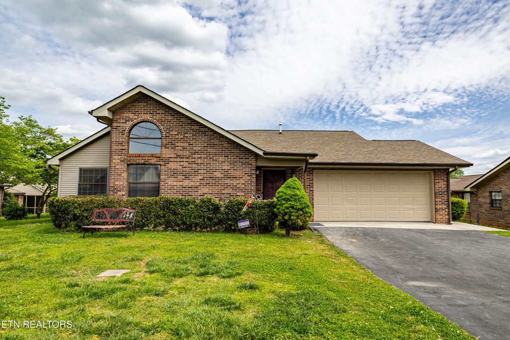 Photo of 1148 Fielding Drive, Maryville, TN 37804 (MLS # 1337211)