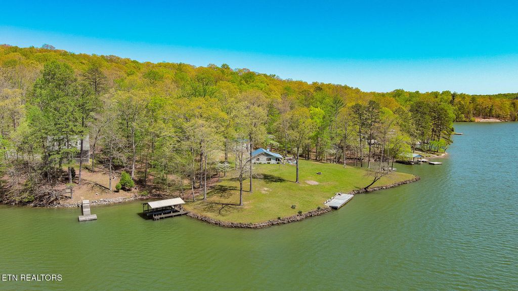 Photo of 175 Kingfisher Rd, Rockwood, TN 37854 (MLS # 1297761)