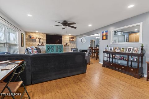 Tiny photo for 308 Sanford Ave, Clinton, TN 37716 (MLS # 1326292)