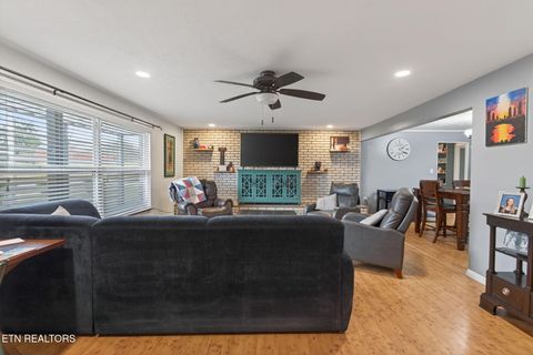 Tiny photo for 308 Sanford Ave, Clinton, TN 37716 (MLS # 1326292)