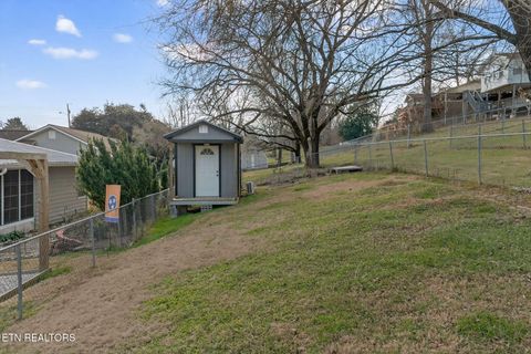 Tiny photo for 308 Sanford Ave, Clinton, TN 37716 (MLS # 1326292)